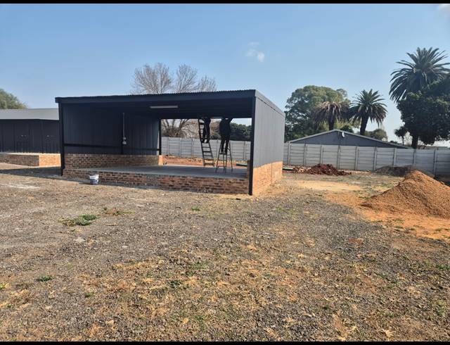 4,500M² INDUSTRIAL YARD TO LET IN BREDELL